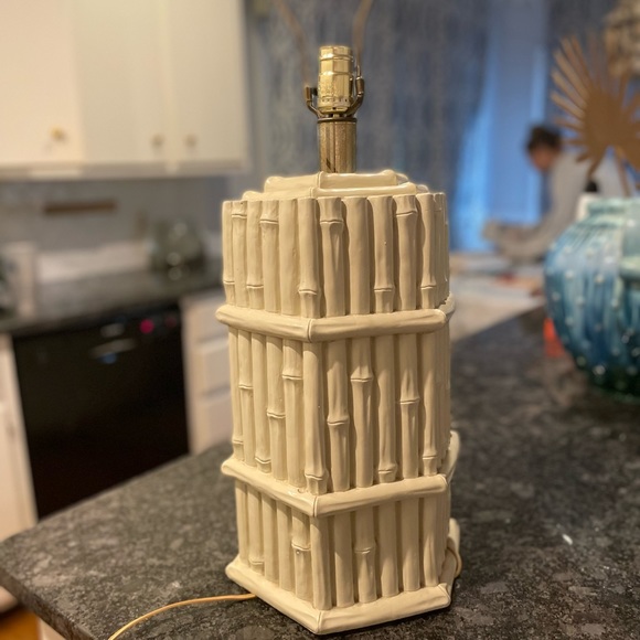 VINTAGE Bamboo chinoiserie lamp Grandmillenial HUGE - Picture 4 of 5